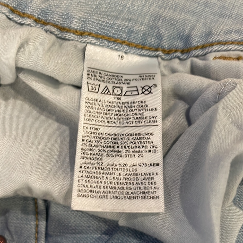 Old Navy light blue Super Skinny mid-rise jeans - Picture 5 of 5
